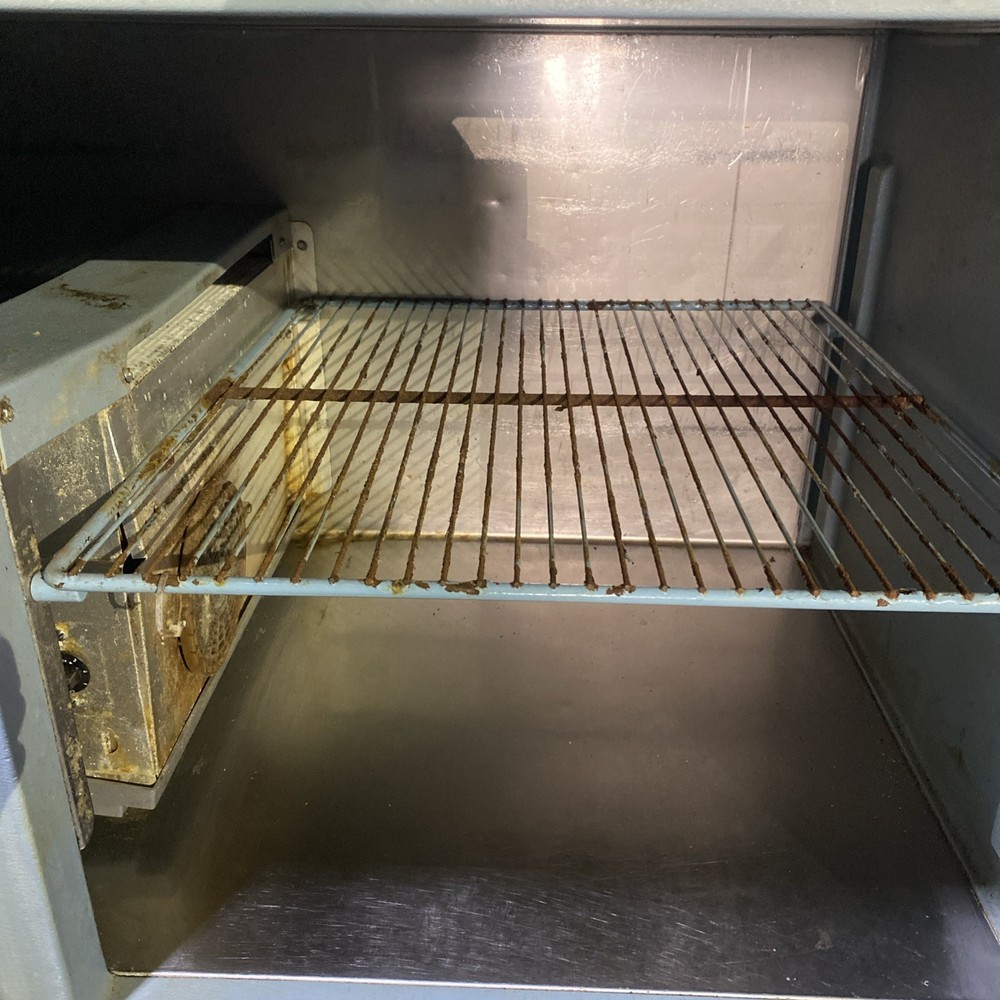 Pre-Owned 99” Delfield 3-Section Refrigerated Prep Table 99” TESTED
