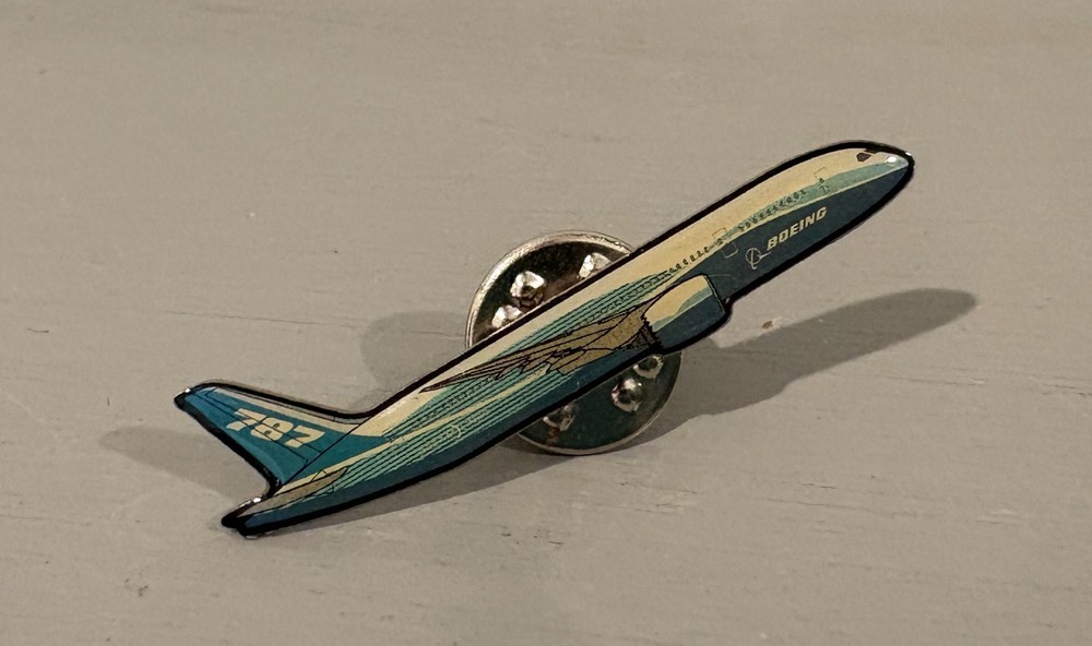 BOEING 787 "SIDE VIEW" LAPEL PIN