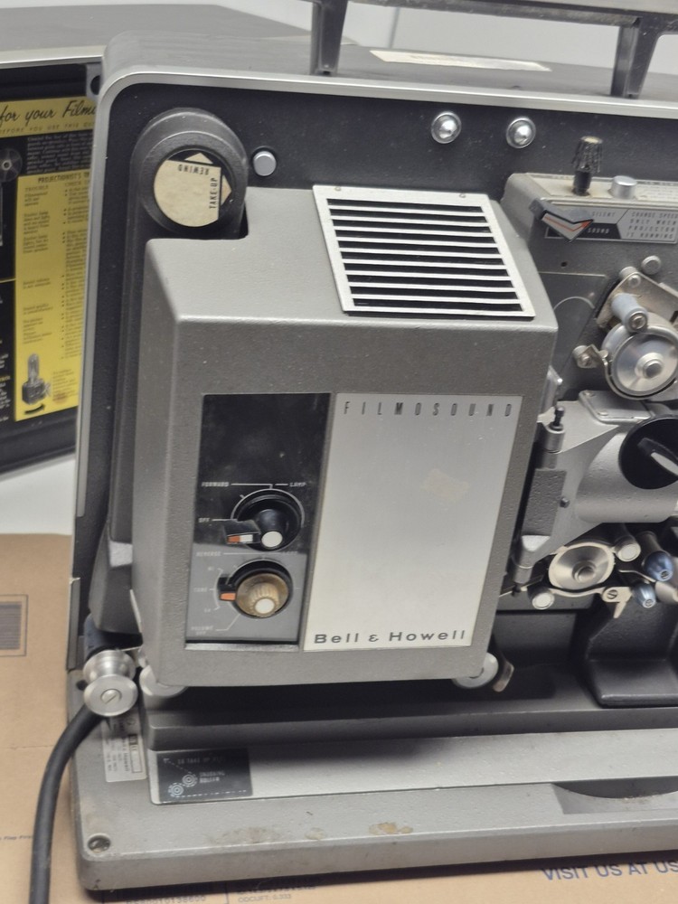 Bell & Howell 535 16mm Filmosound Projector Read Description