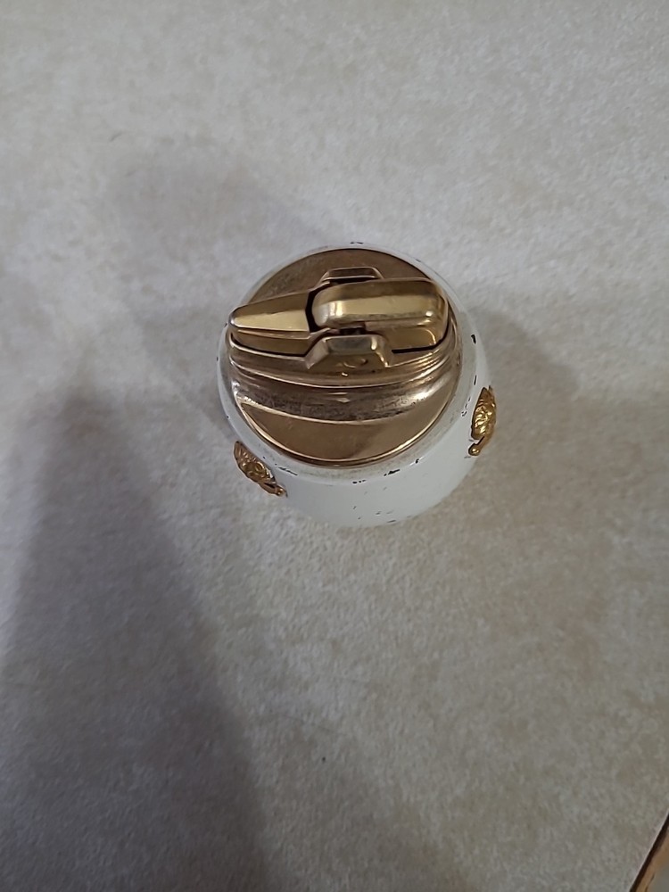 VTG Ronson Cupid Cherub Table Lighter