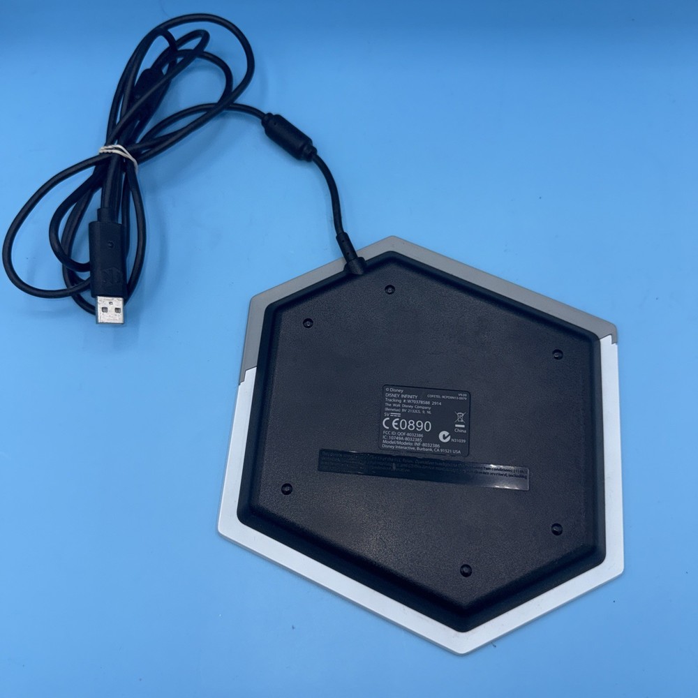 Disney Infinity Base for Xbox One - Model INF-8032386 Tested & Working