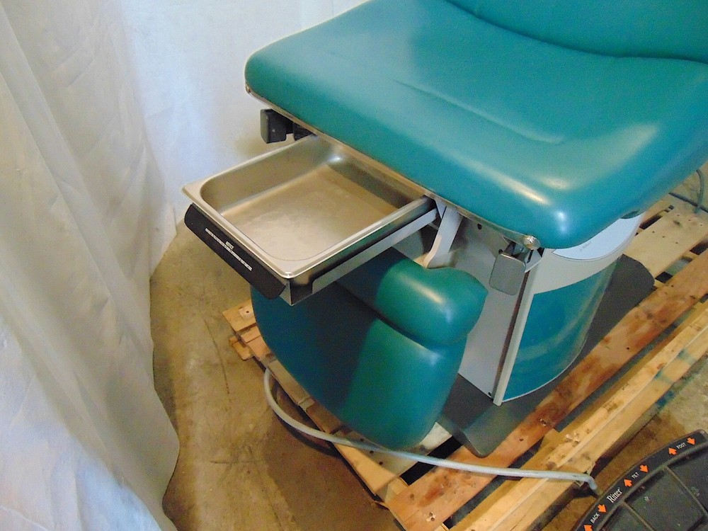 Midmark 319 75 Evolution Examination Procedure Chair & Foot Control S6321x