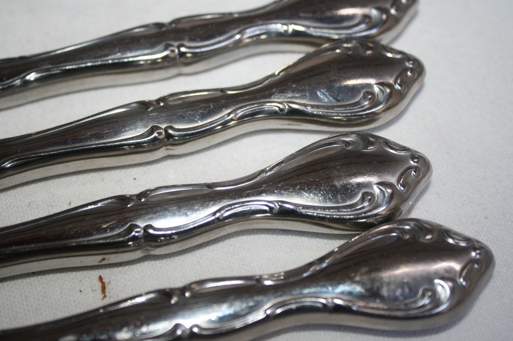 ONEIDA STAINLESS FLATWARE "CANTATA" (5) DINNER KNIVES 9"