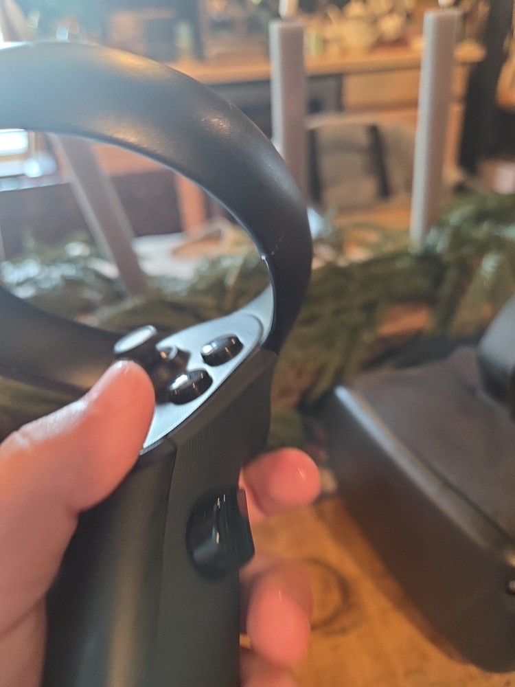 Quest 1 Oculus VR Gaming Headset With Controllers