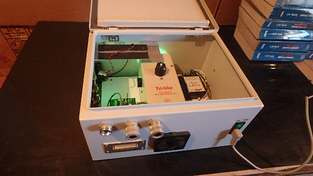 TRI-LITE FIBER OPTIC LIGHT SOURCE