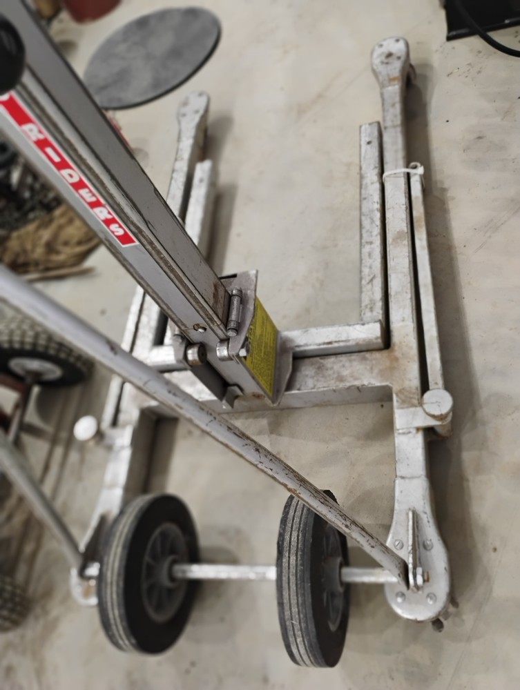 Vermette 512a Adjustable Height Material Handler Lift