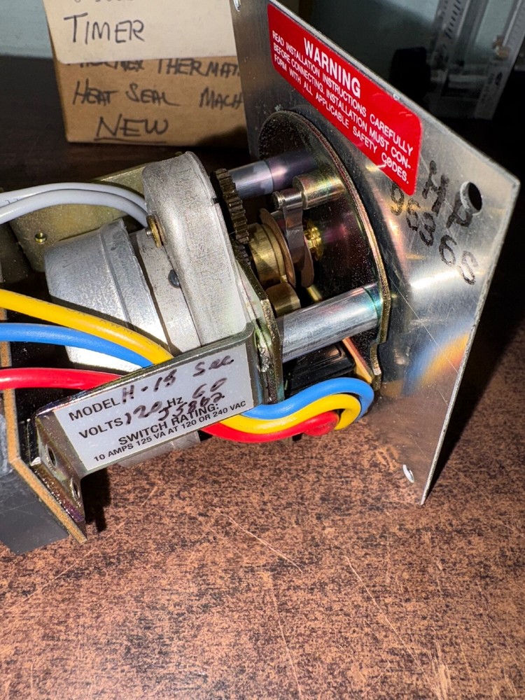 NOS INDUSTRIAL TIMER COMPANY H15 SECOND TIMER THERMATRON TIME DELAY TIMER. B439