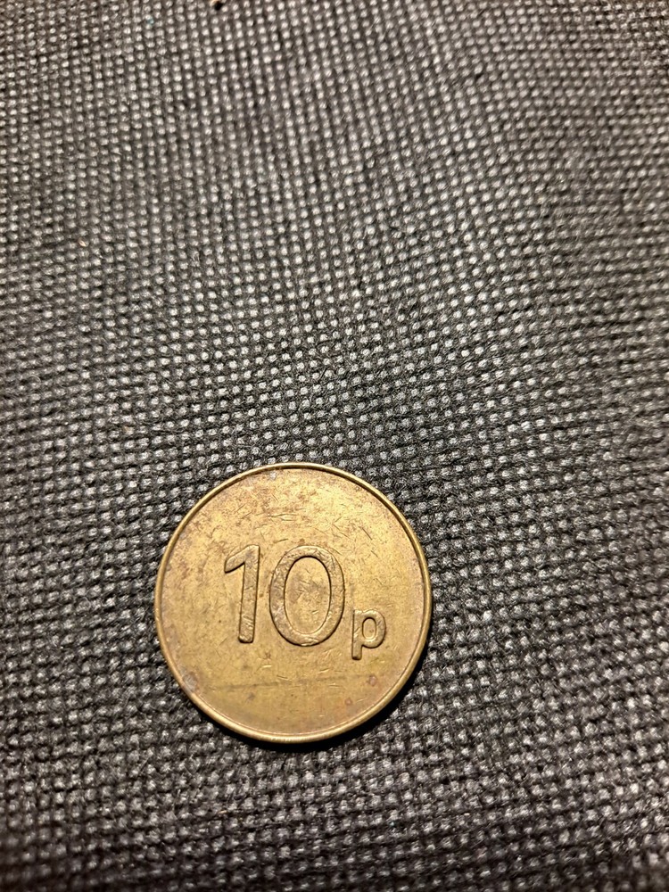 10P ASSOCIATED LEISURE GROUP TOKEN! e3976UXX