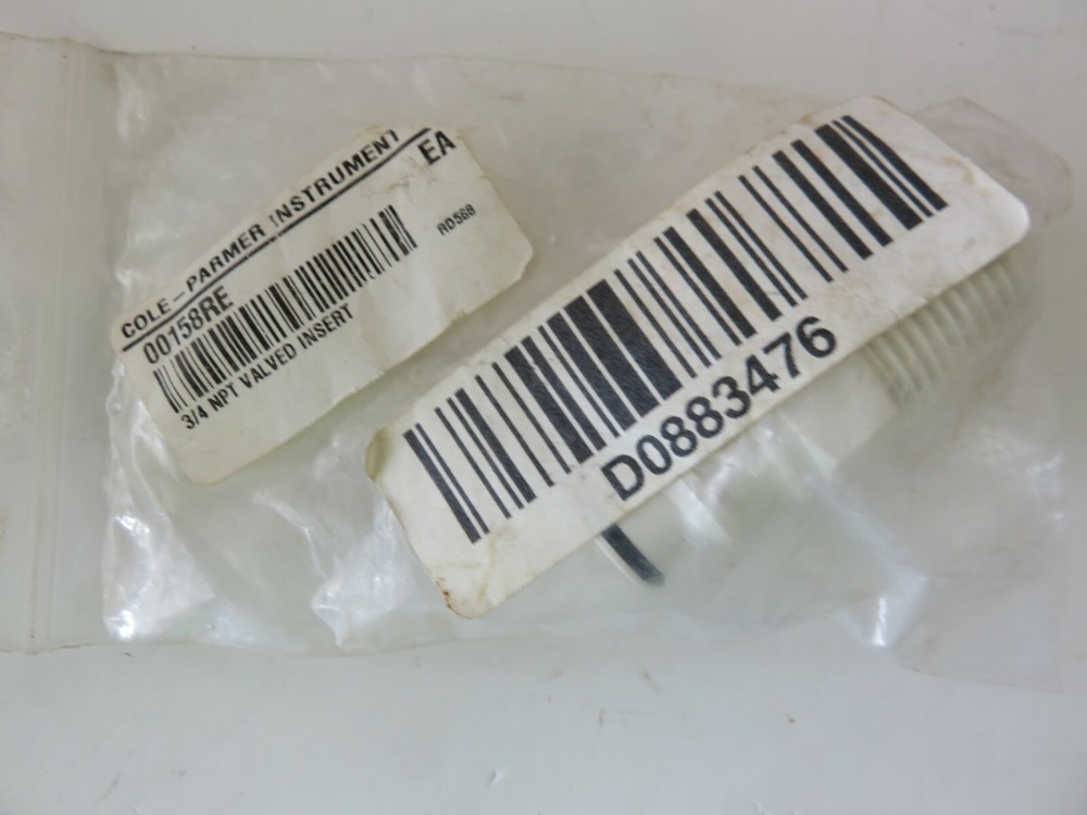 Cole-Parmer 3/4" NPT Valved Insert - NEW