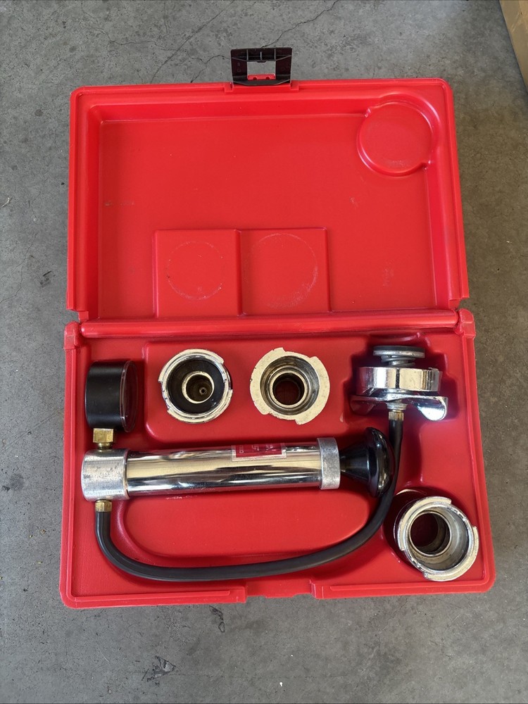 Snap-on SVTS262 Cooling System Pressure Tester Kit With Case Pre Owned