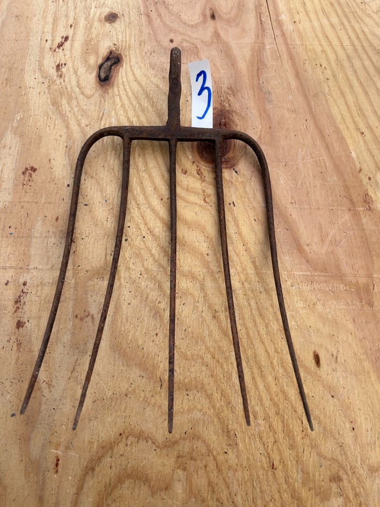 Fork Rake Head 5 Thines Rusty Rustic no handle Original Vintage Primitive Metal