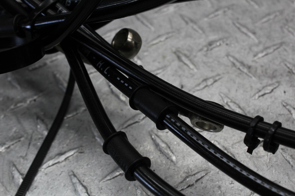 2016 DUCATI DIAVEL ABS PUMP HOSE SET LINES HOSES