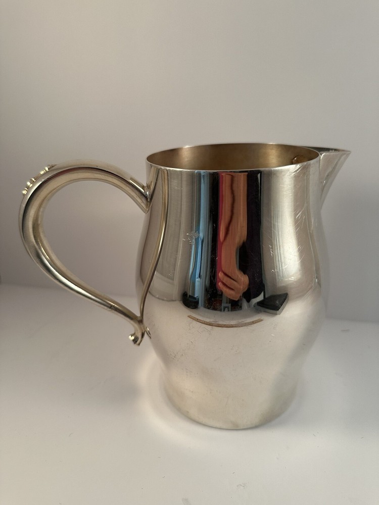 VINTAGE Oneida Silverplated Water Pitcher or Jug