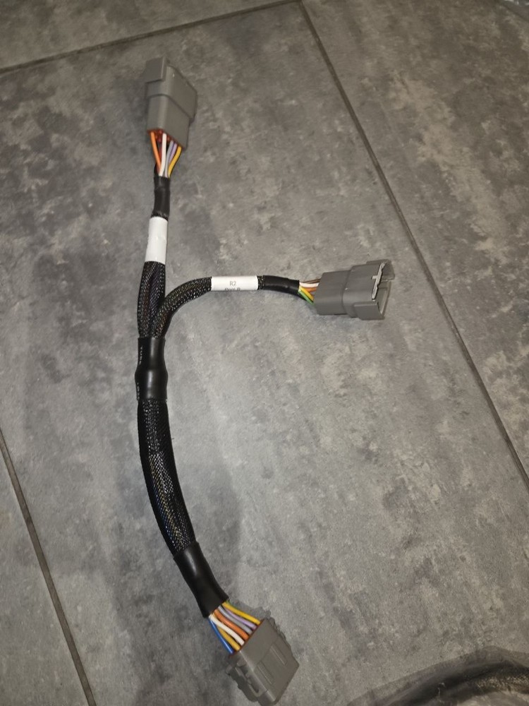 Trimble 128117 cable assy CNH 372/392 connection adapter