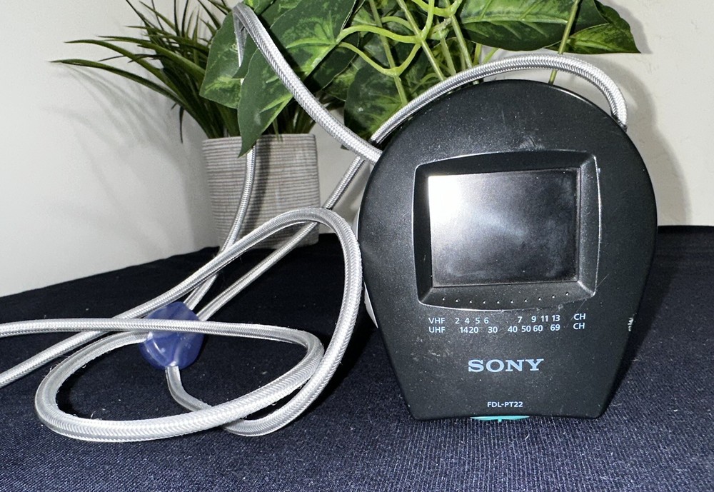 Sony FDL-PT22 Vintage portable TV