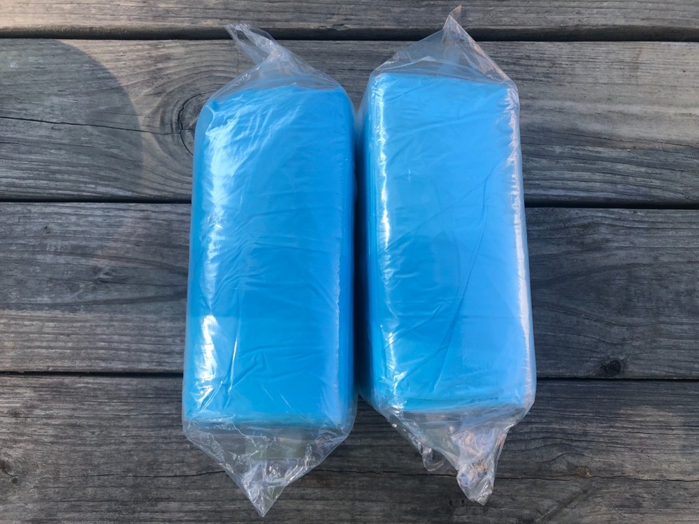20 Disposable Plastic Medical Aprons Blue
