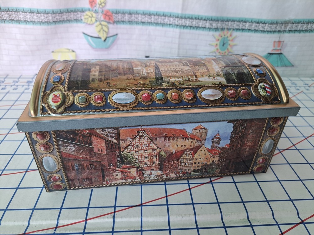 Lebkuchen - Schmidt Germany Domed Lid Cookie Biscuit Tin (B) BIN16