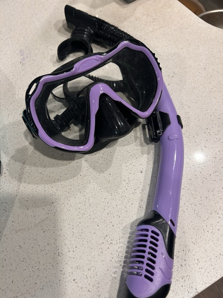 Full Face Snorkel Masks (2) – Great Condition
