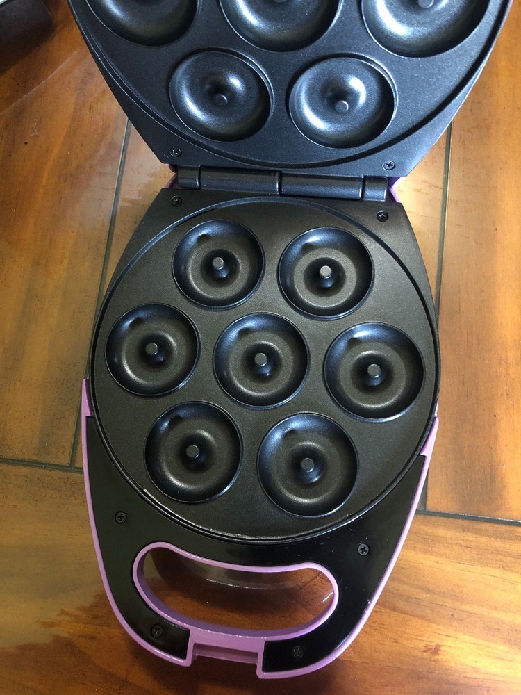 Sensio Cake Pop and Donut Hole Maker, Model S658A D