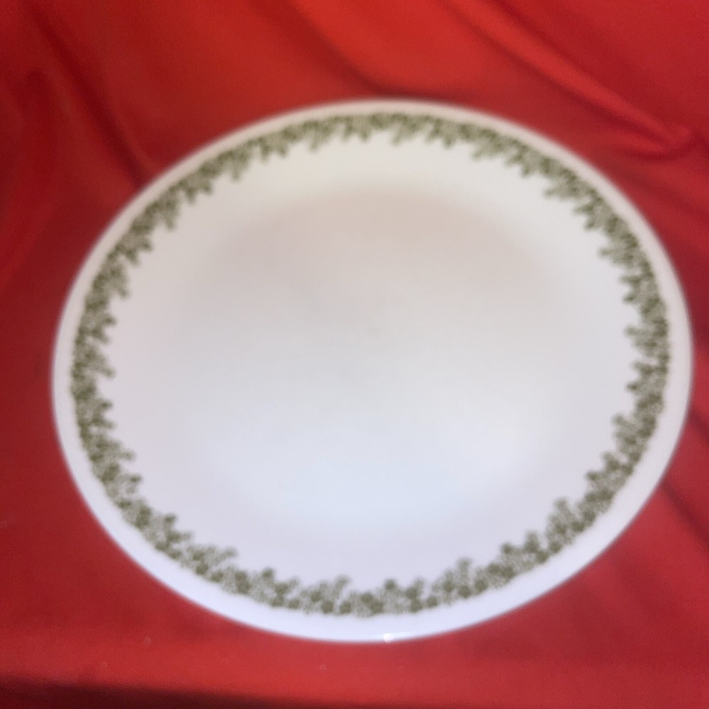 Corelle Crazy Daisy Dinner Plate- 10.25” Diameter- Estate Find
