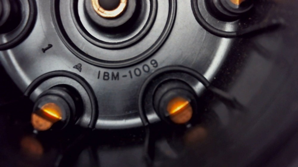 Johnson Evinrude OMC 984398 Distributor Cap (GLM)