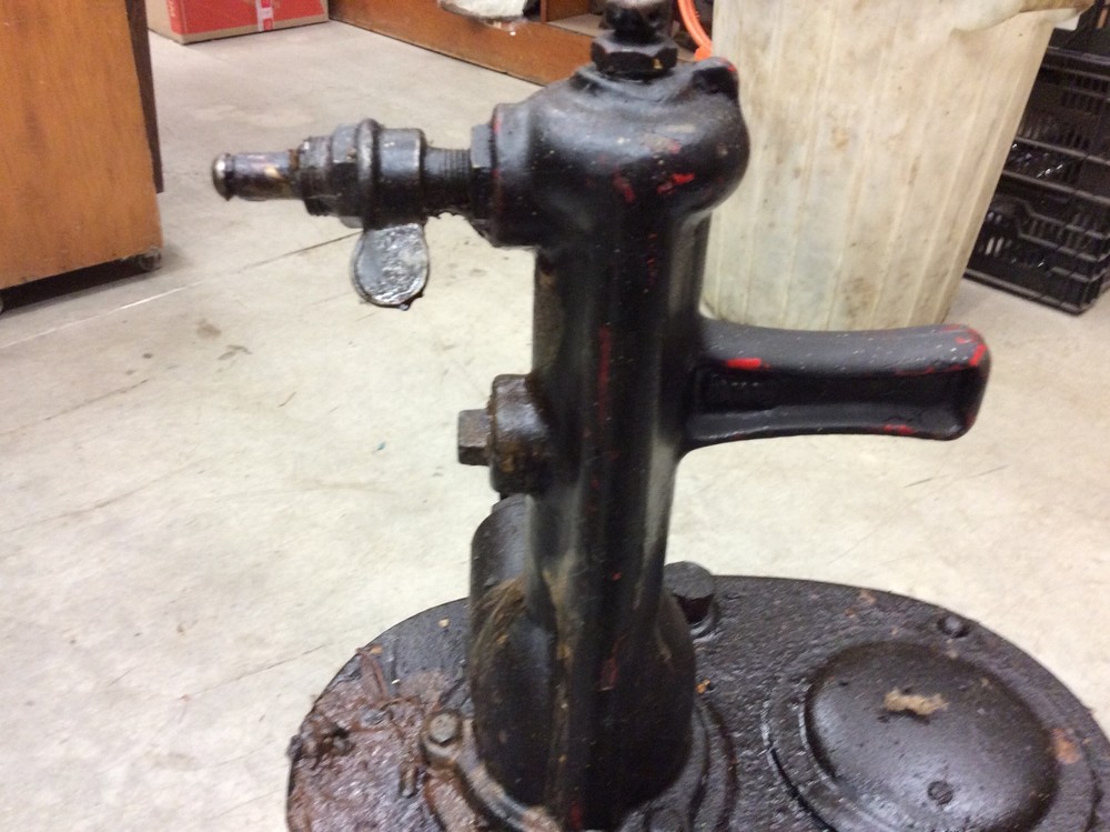 Vintage Shell Volume Grease Pump.