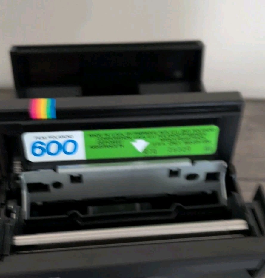 Polaroid One Step Flash 600 Instant Film Camera Built in Flash Strap - Tested