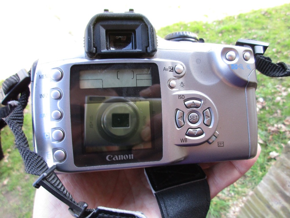CANON EOS 300 D Digtal DS6041 ,- Untested