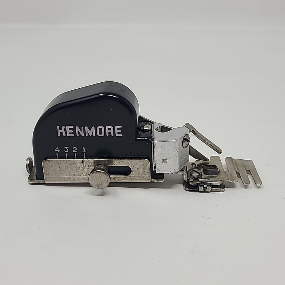 Vintage Kenmore Rotary Sewing Machine ZigZagger With Accessory