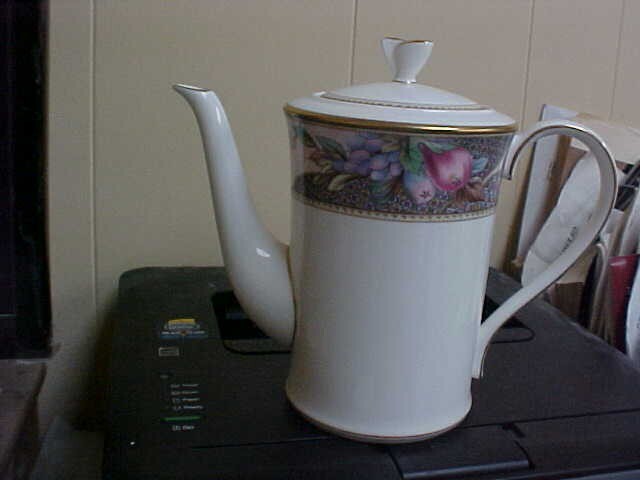 Mikasa Fruitera Bone China Coffee Pot
