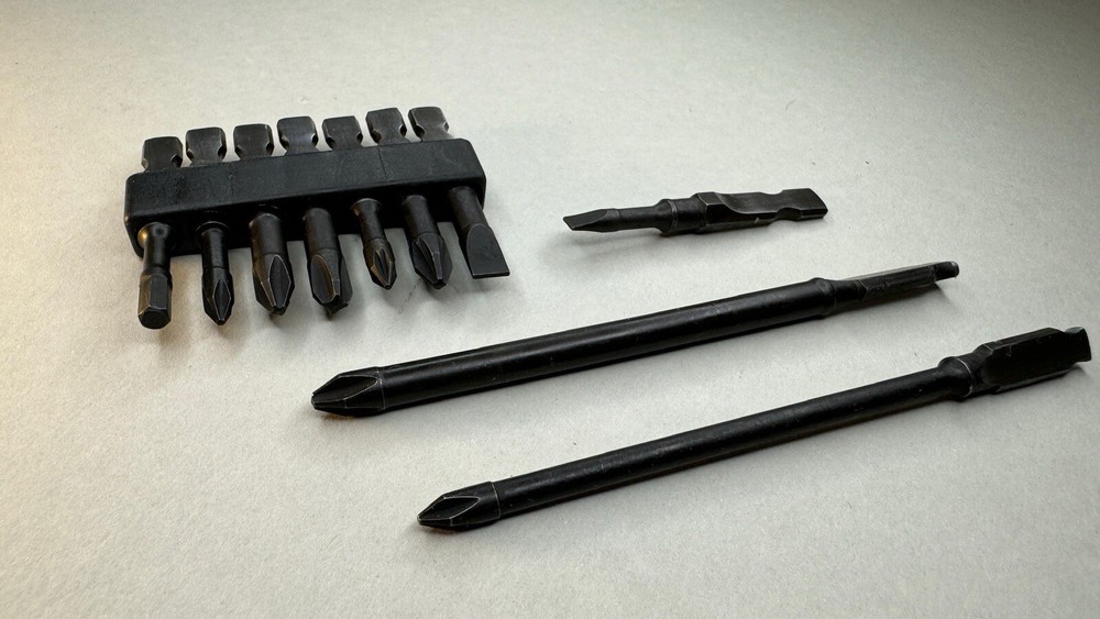 Leatherman Pictured 1/4" socket adapter + BIT DRIVER EXTENDER