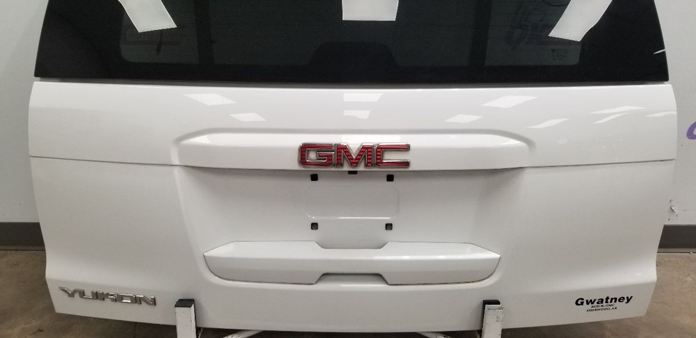 15 GMC YUKON REAR DECKLID HATCH WITH REAR VIEW CAMERA WHITE