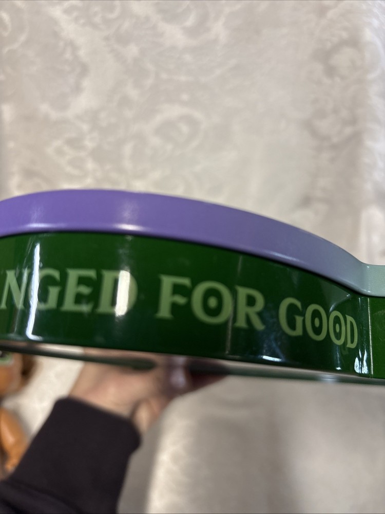 Wicked Valentine Tin featuring Elphaba & Glinda Empty Universal Studio 2025