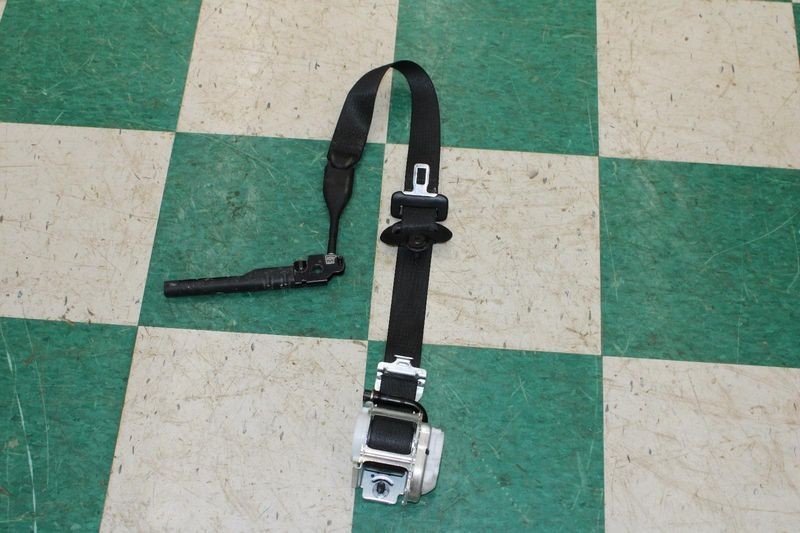 2020-2022 Ford Explorer Front Left Driver Seat Belt Retractor Black Oem