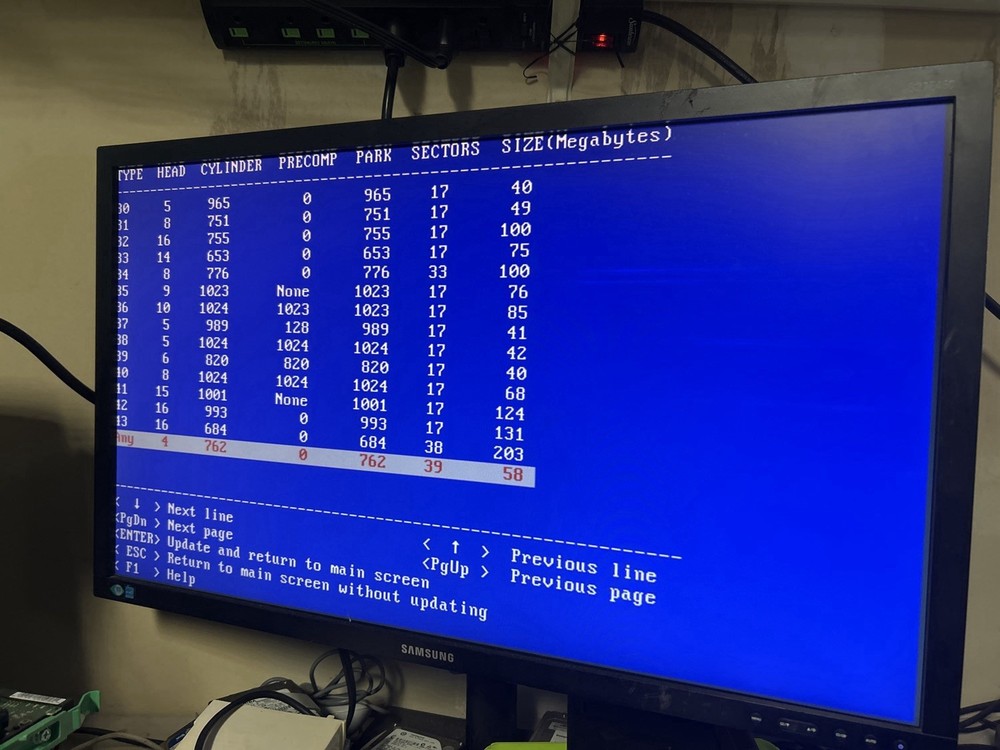 Tandy 2500 RSX Desktop PC – Windows 3.1 – Tested Working – Vintage DOS Computer
