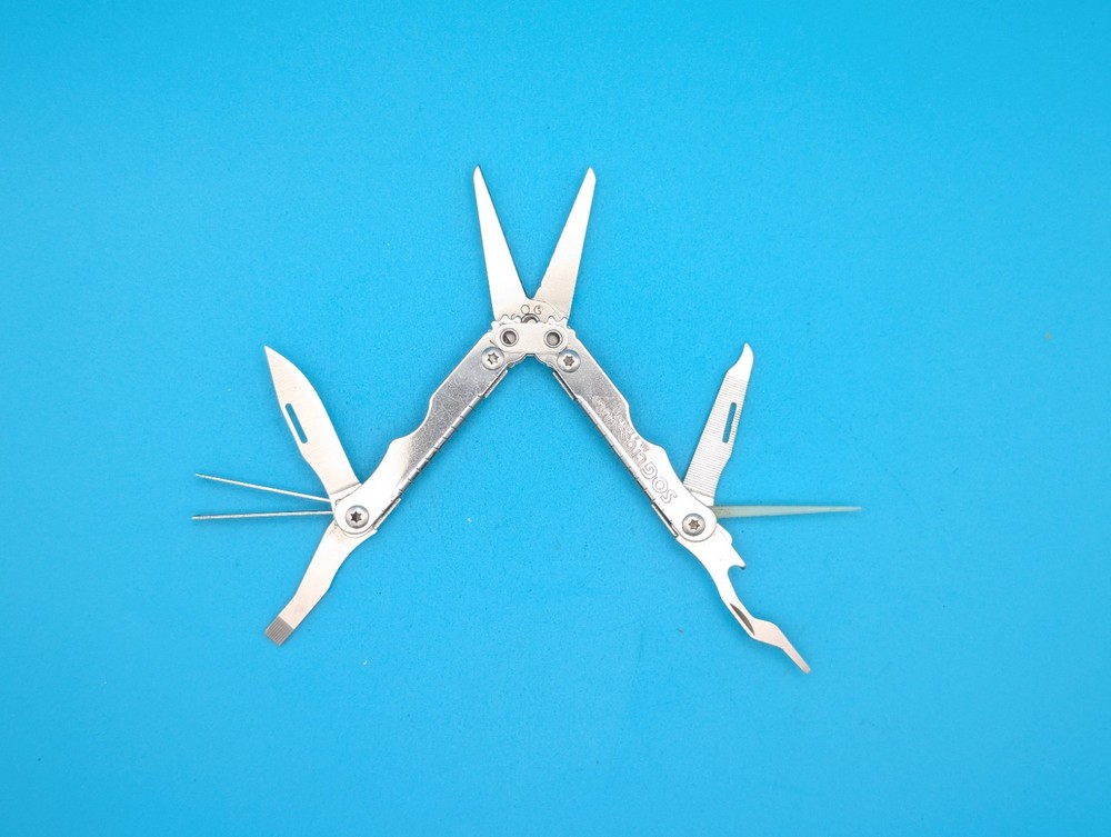 SOG Crosscut Multitool Knife!