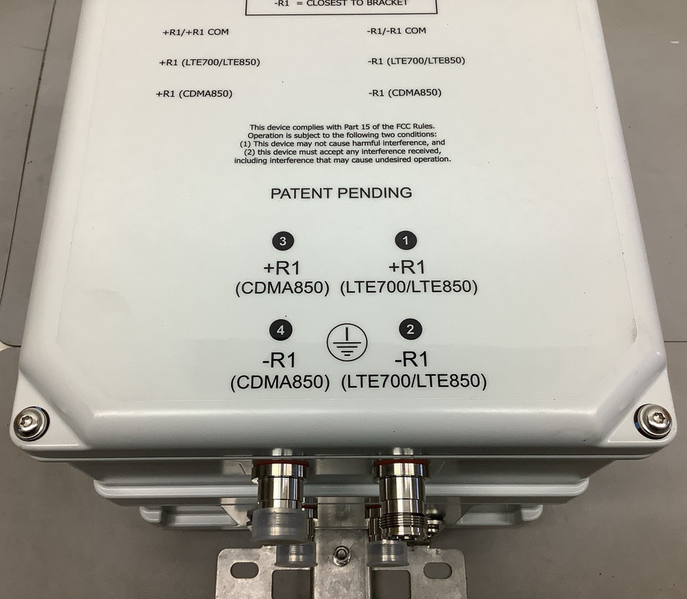 Kaelus DBC0134F1V72-1 Twin Same Band Combiner (M1)