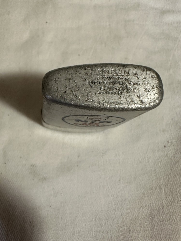 Vintage Ronson Typhoon Lighter Canada Dry Gin Sparks