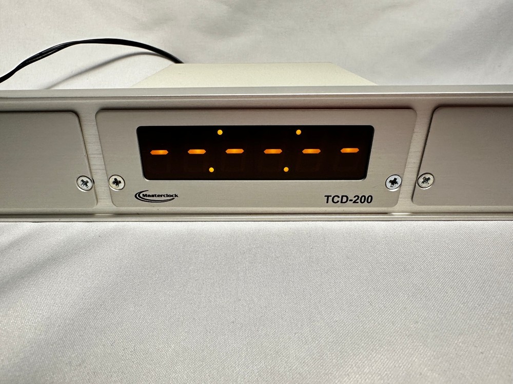 Masterclock TCD-200 Time Code Driven Clock w/Rack Mount