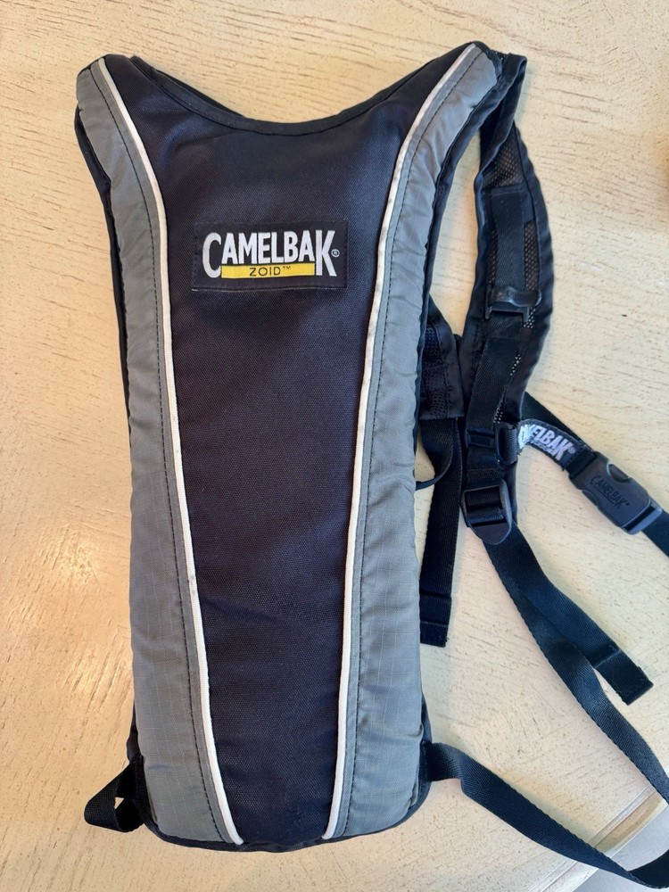 CamelBak ZOID Hydration Pack – Lightweight Performance Pack. Black/Gray.