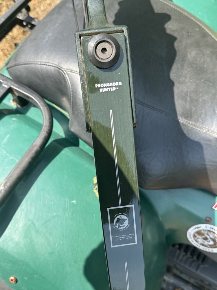 Vintage Bear Pronghorn Hunter Compound Bow