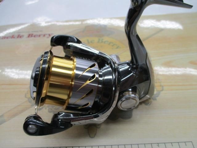 Shimano 14 Stella C2000s Spinning Reel Used