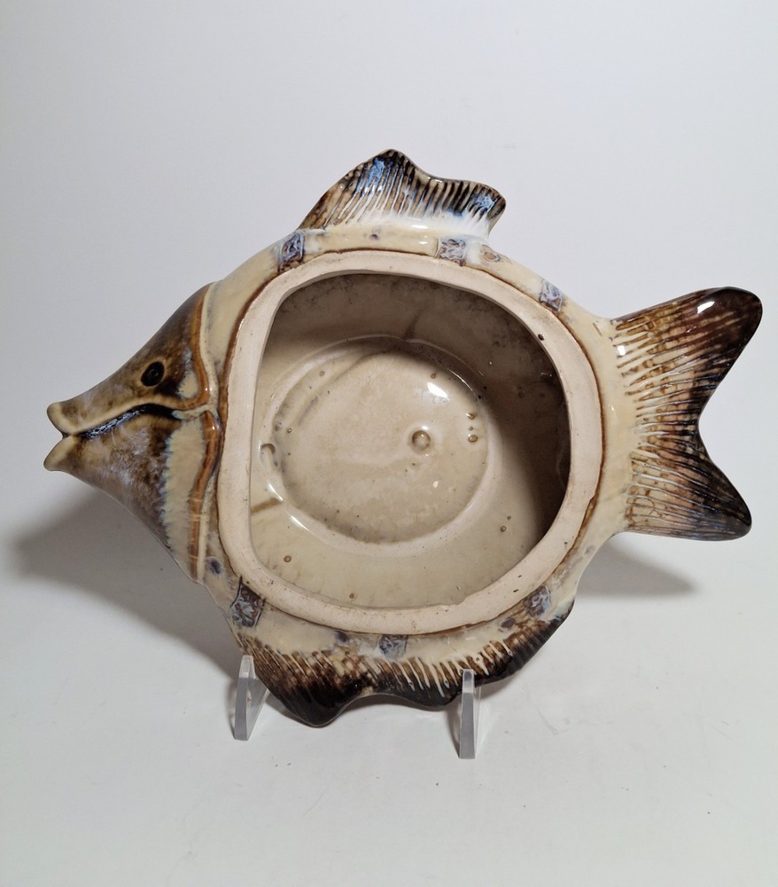 Art Pottery Lidded Fish Dish