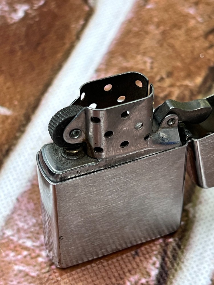 Zippo Classic Chrome Wind proof lighter Made in USA