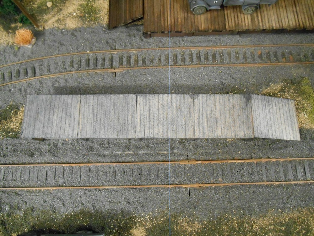 HO Roco Railway Parts Custom Hand Painted Platform Loading Dock