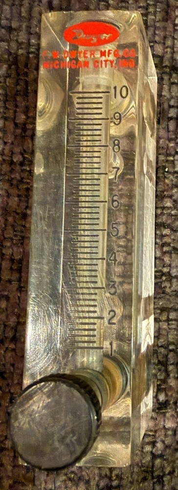 2 Dwyer Series Visi-Float Acrylic Flow Meter 0 - 10