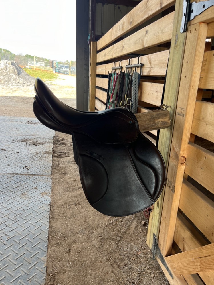 Stübben Genesis Split Tree English Jumping Saddle