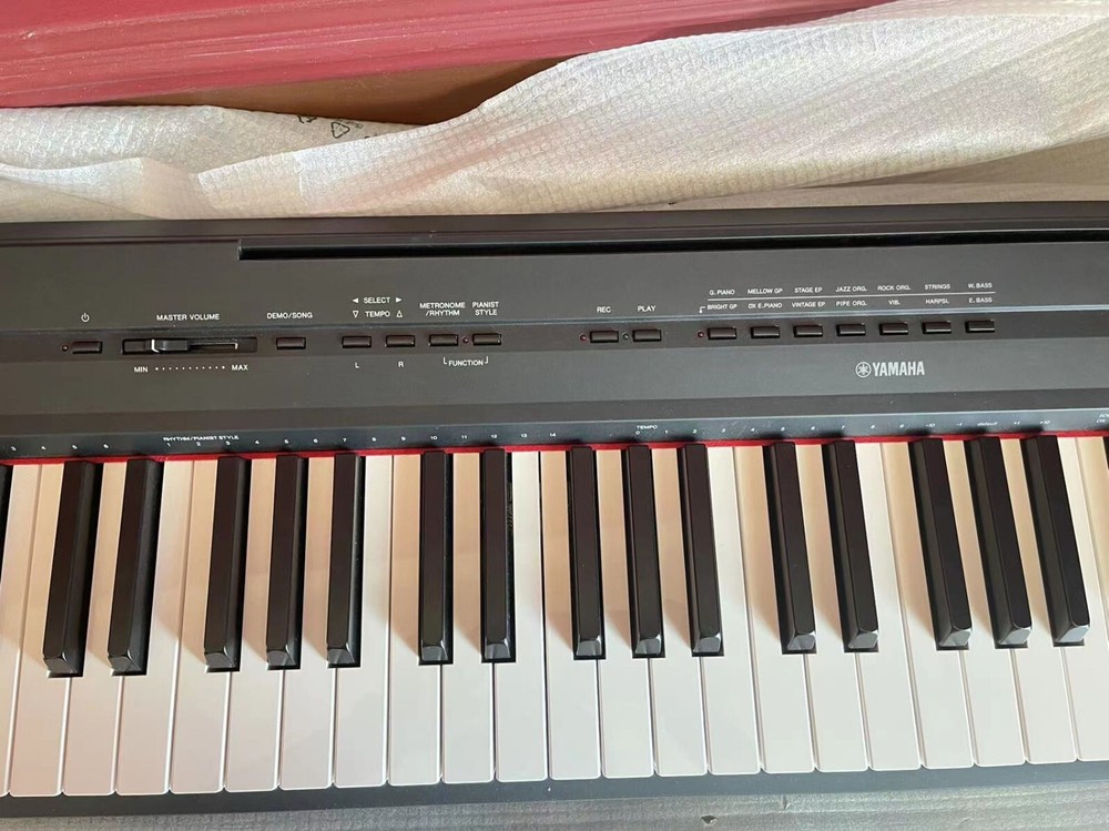 YAMAHA Digital Piano P-115, Black