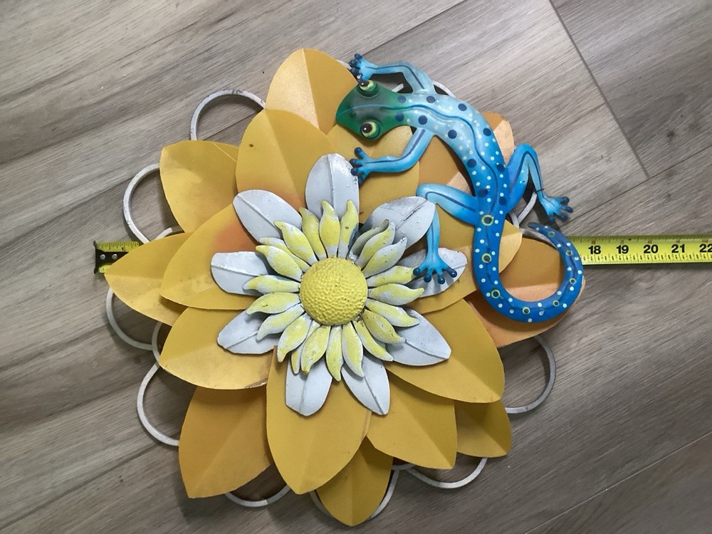 Wall Flower Art Metal Wall Hanging