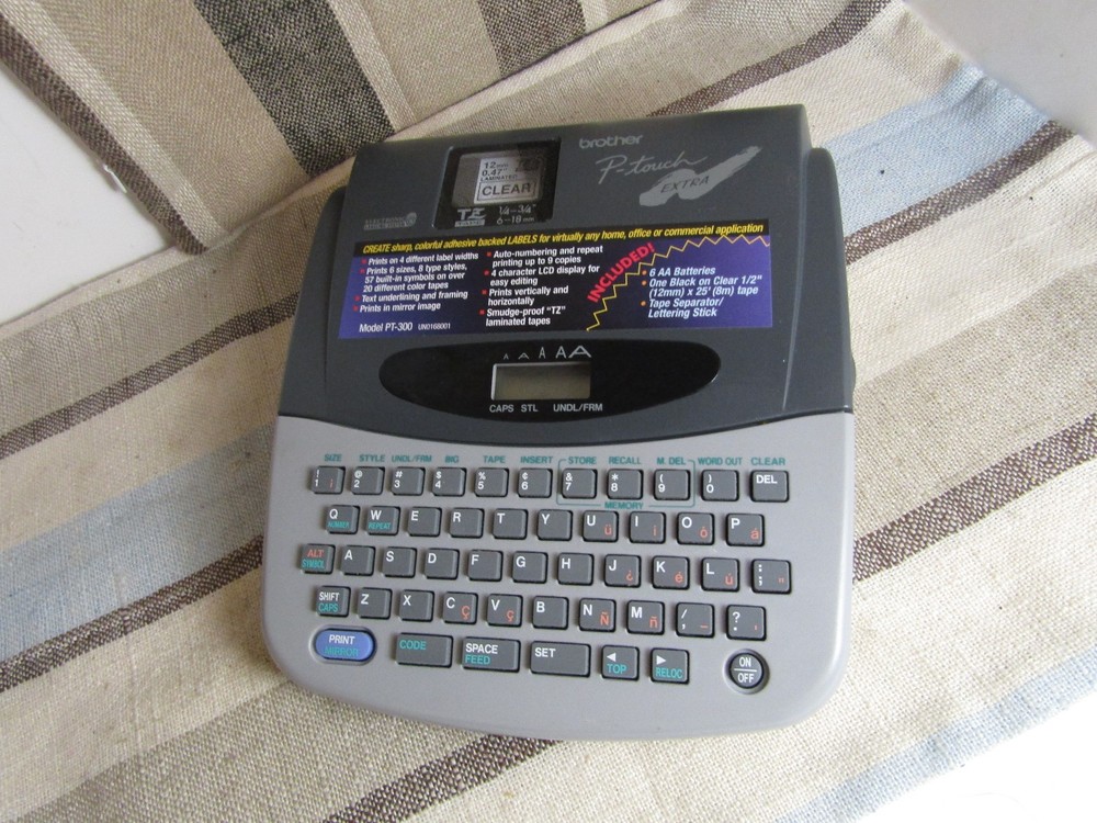 Brother P-Touch Extra PT-300 Electronic Labeling System Thermal Label Maker-Used